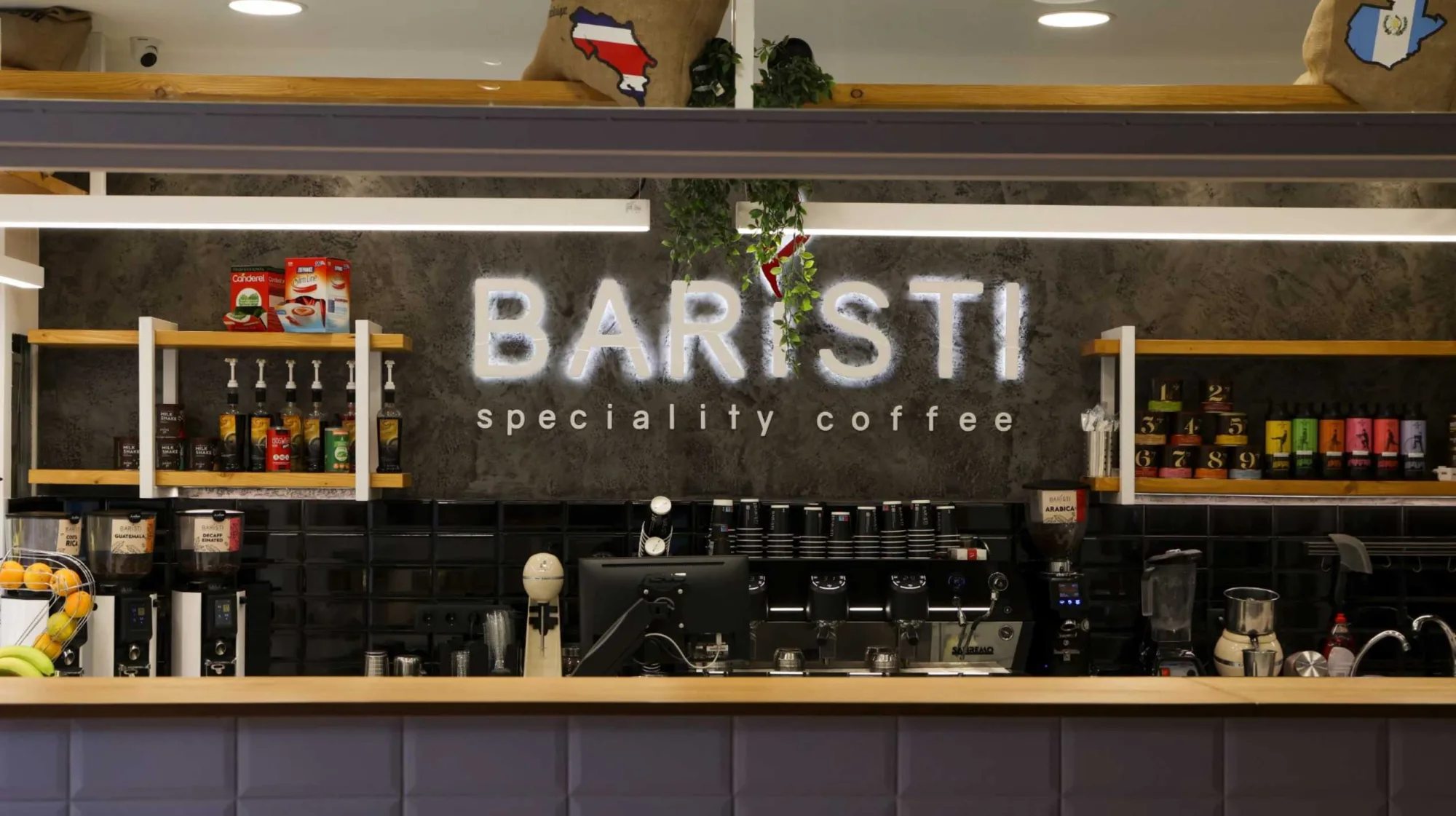 Κατάστημα Baristi Speciality Coffee στην Πετρούπολη