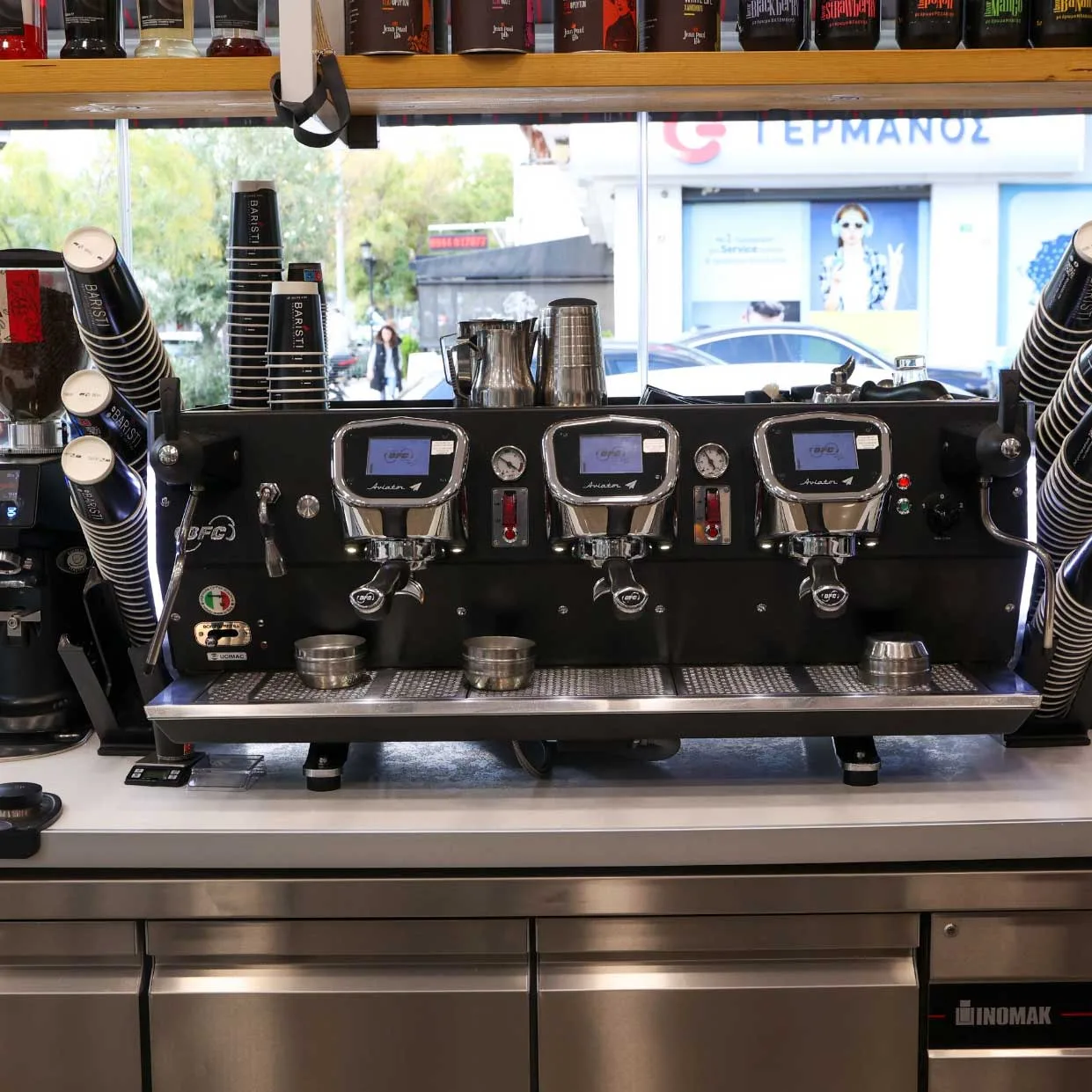 Μηχανή espresso και ποτήρια Baristi — εκπαίδευση και υποστήριξη